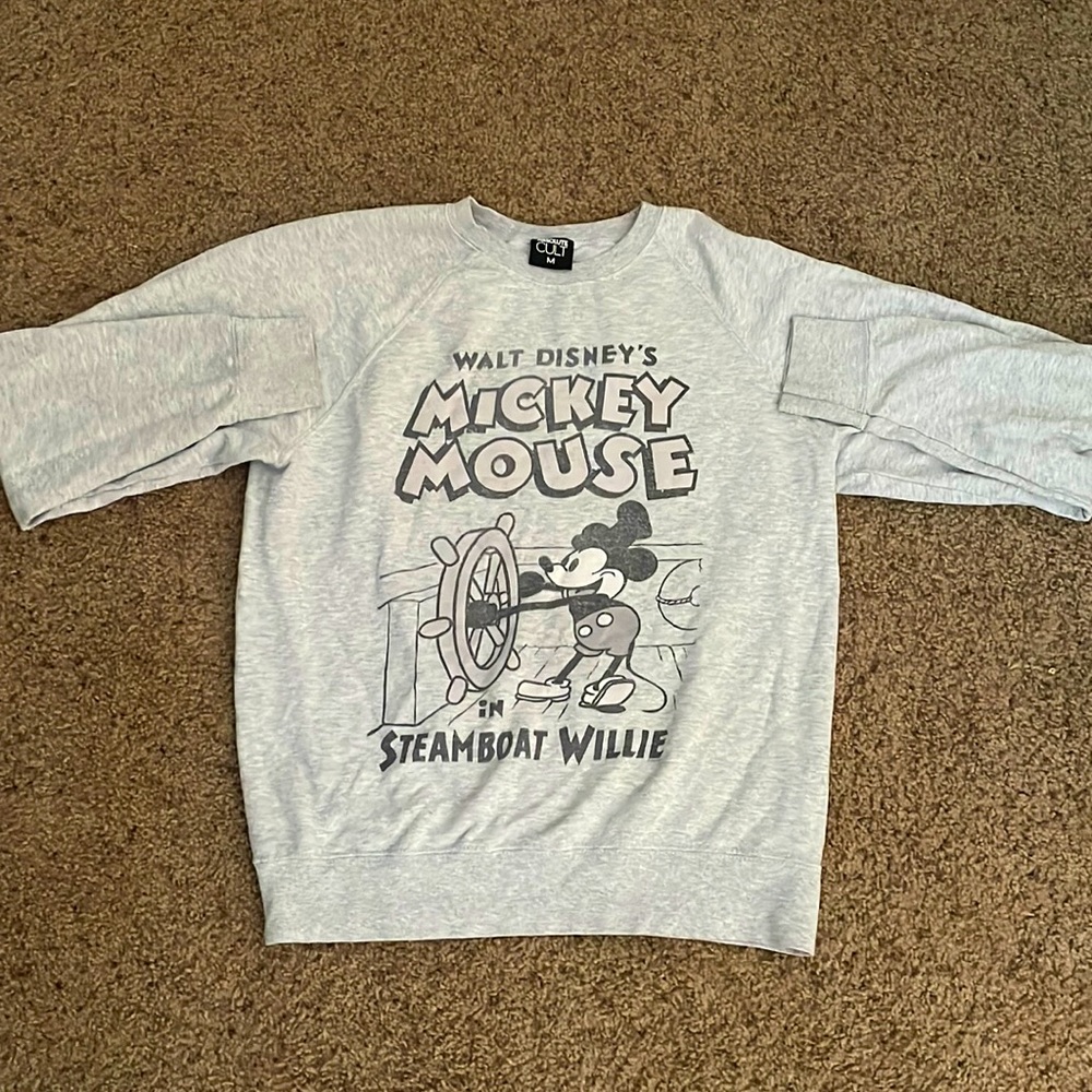 sweatshirt